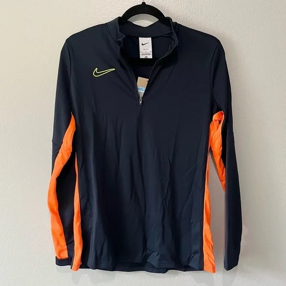 NIKE- NWT DRI-FIT Black Colorblock Half Zip Lightweight Jackets Size M - Picture 1 of 6